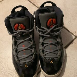 Jordan sneakers size 7